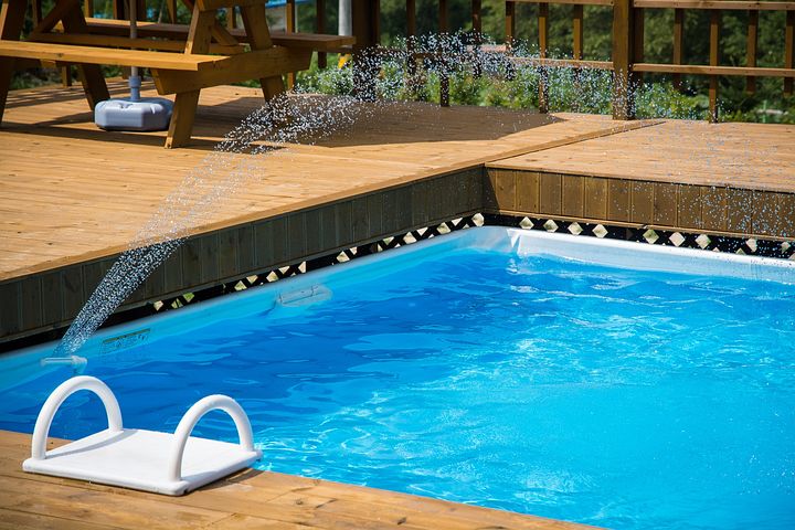 Obdélníkový bazén luxusní 